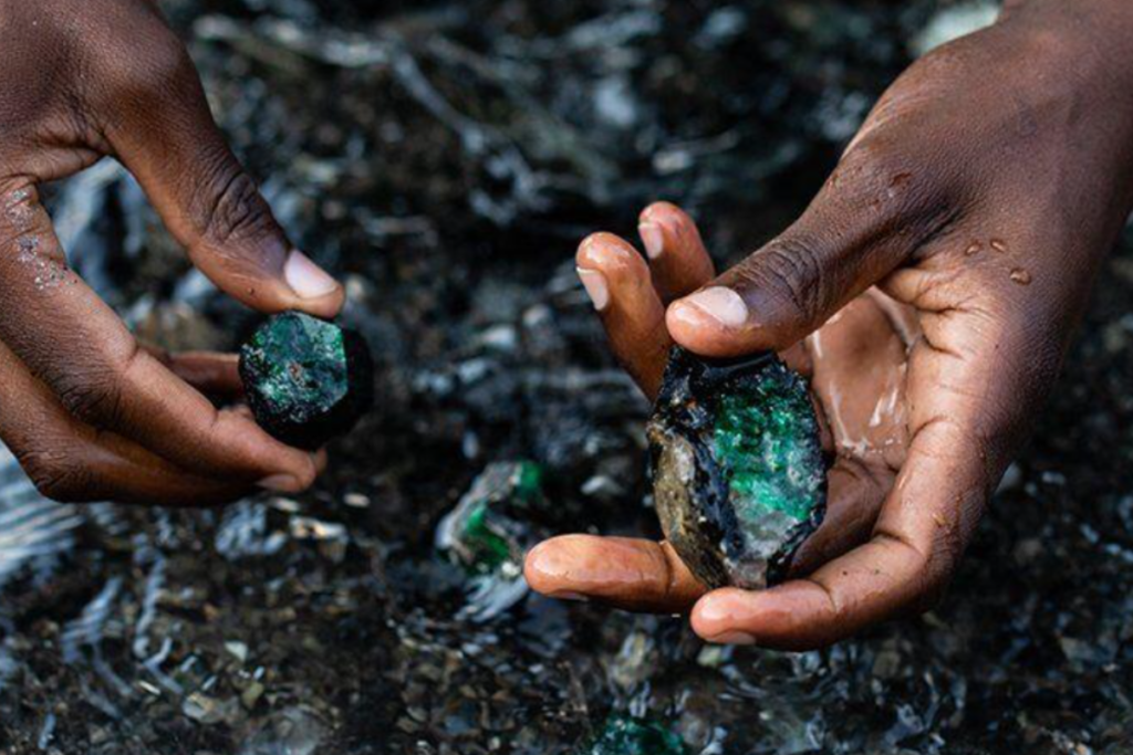 Emeralds directly from the mine. Credit: medafricatimes.com